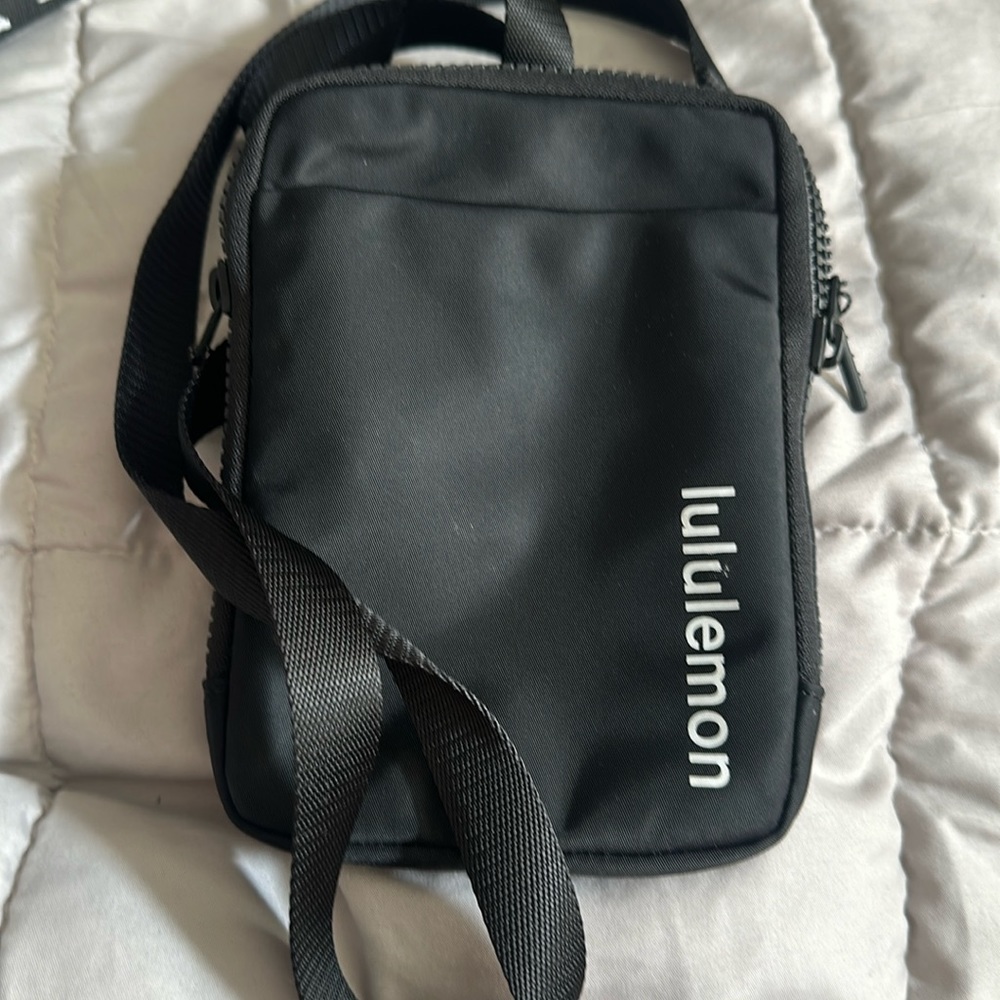 Lululemon crossbody